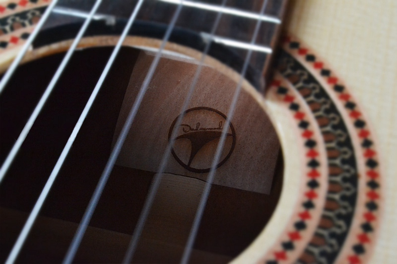 Détail de rosace d'une guitare classique Rosace de guitare classique