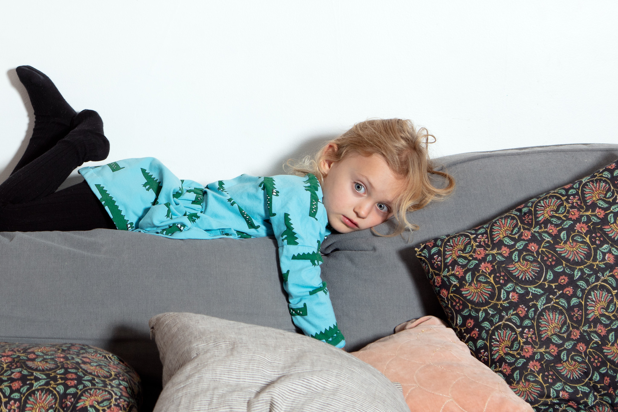 Lou - Hugo Loves Tiki blue crocodile skirt and henley wide tee Hugo Loves Tiki - Blue Crocodile skirt and henley wide tee