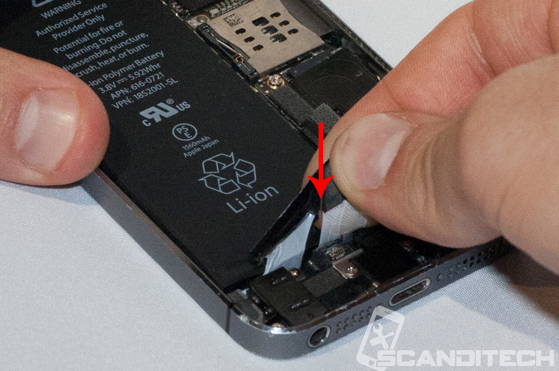 iPhone 5S/5C battery replacement guide - Pulling the adhesive - 2