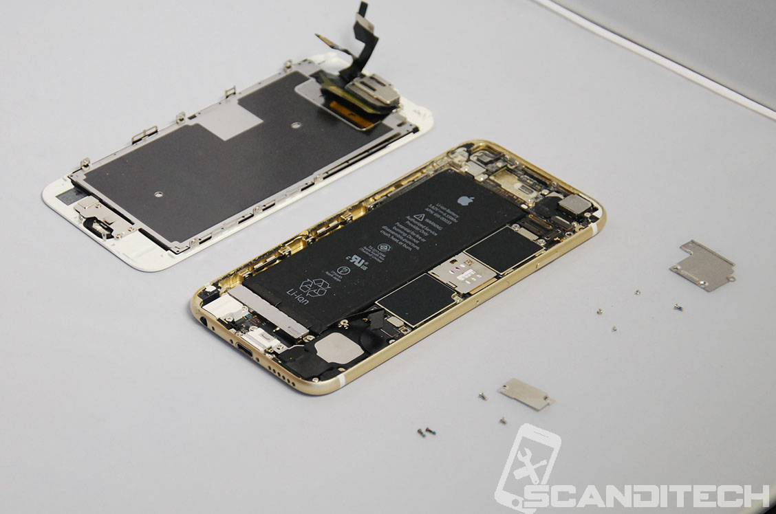 iPhone 6S battery replacement guide - Phone screen removed