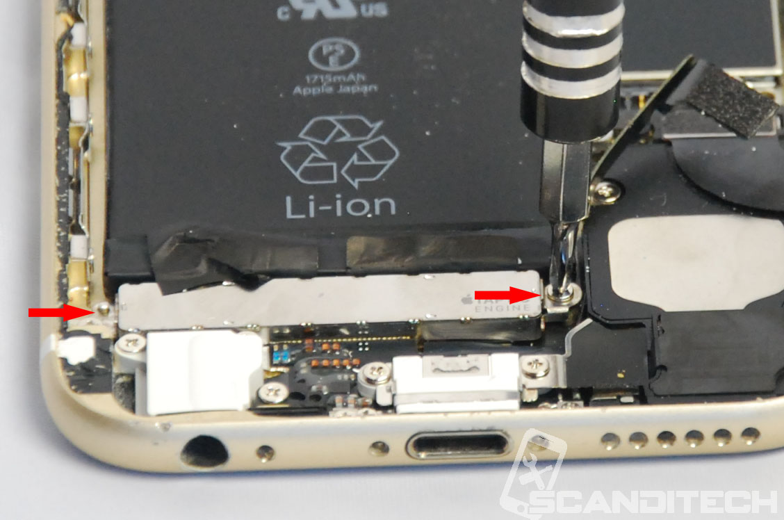 iPhone 6S battery replacement guide - Taptic engine removal - 1