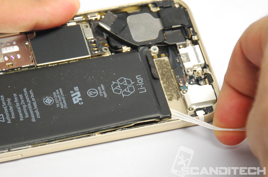 iPhone 6S battery replacement guide - Battery adhesive removal - 3