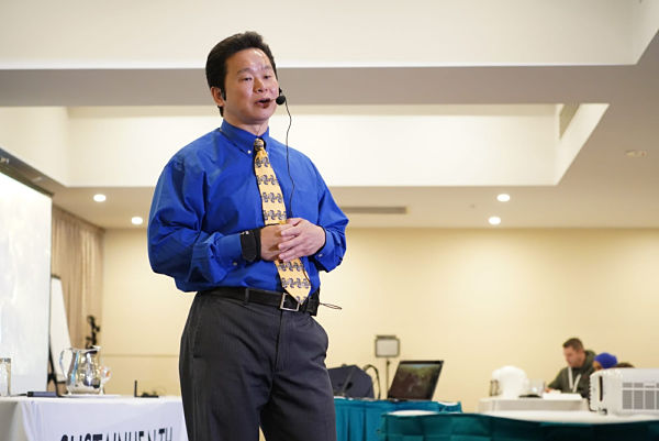 Dr Zhu Instructing