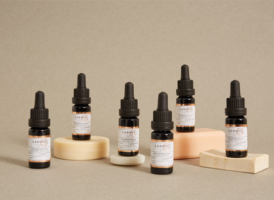 Comment utiliser les huiles essentielles sur le visage huile essentielle anti ride