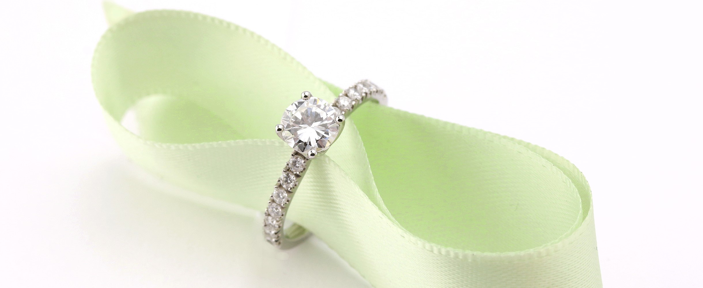 Jewellery shop Worcester Wedding & Engagement rings — Rock Lobster