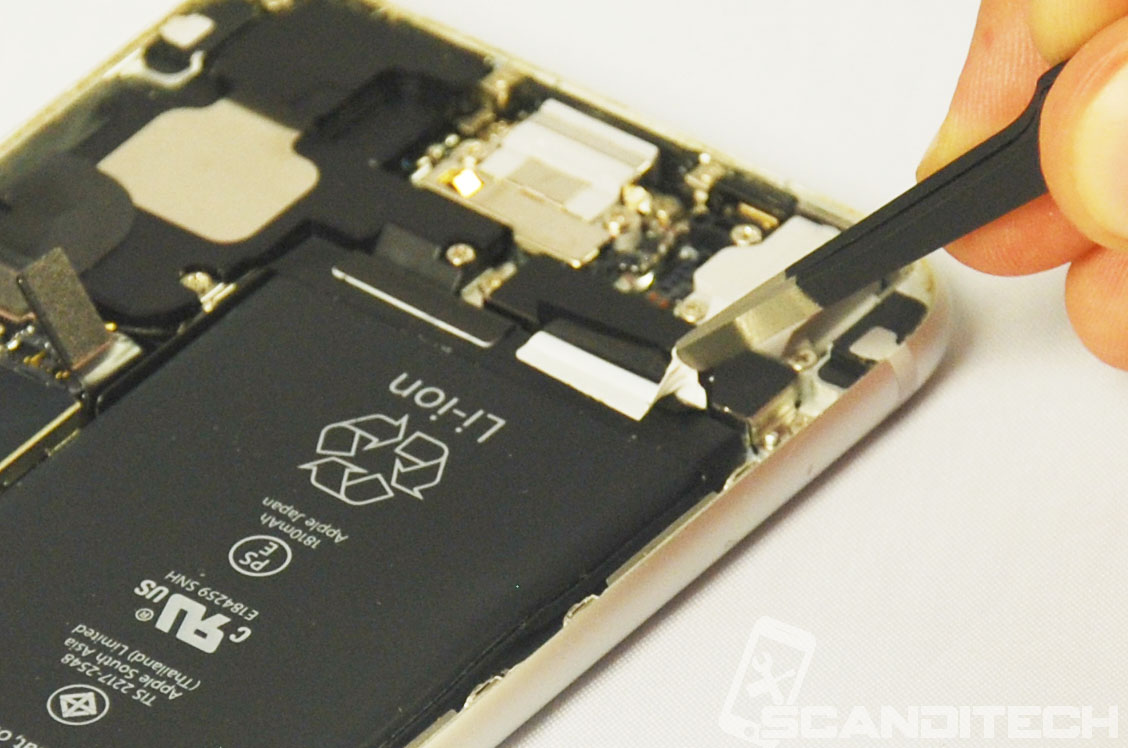 iPhone 6/6+ battery replacement guide - Removing adhesives - 2