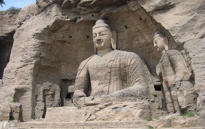 Chinese Buddhist art: Buddha statue in Yungang Grottoes