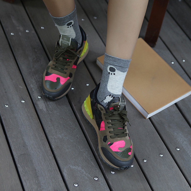 cartoondogwomenstubesocks