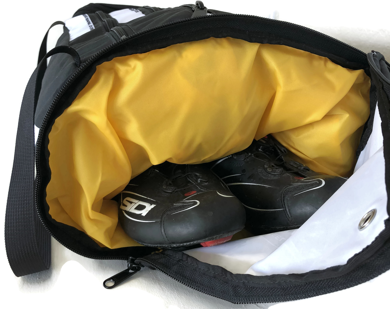 Worldcup Race Day Bag - Cádomotus Sports