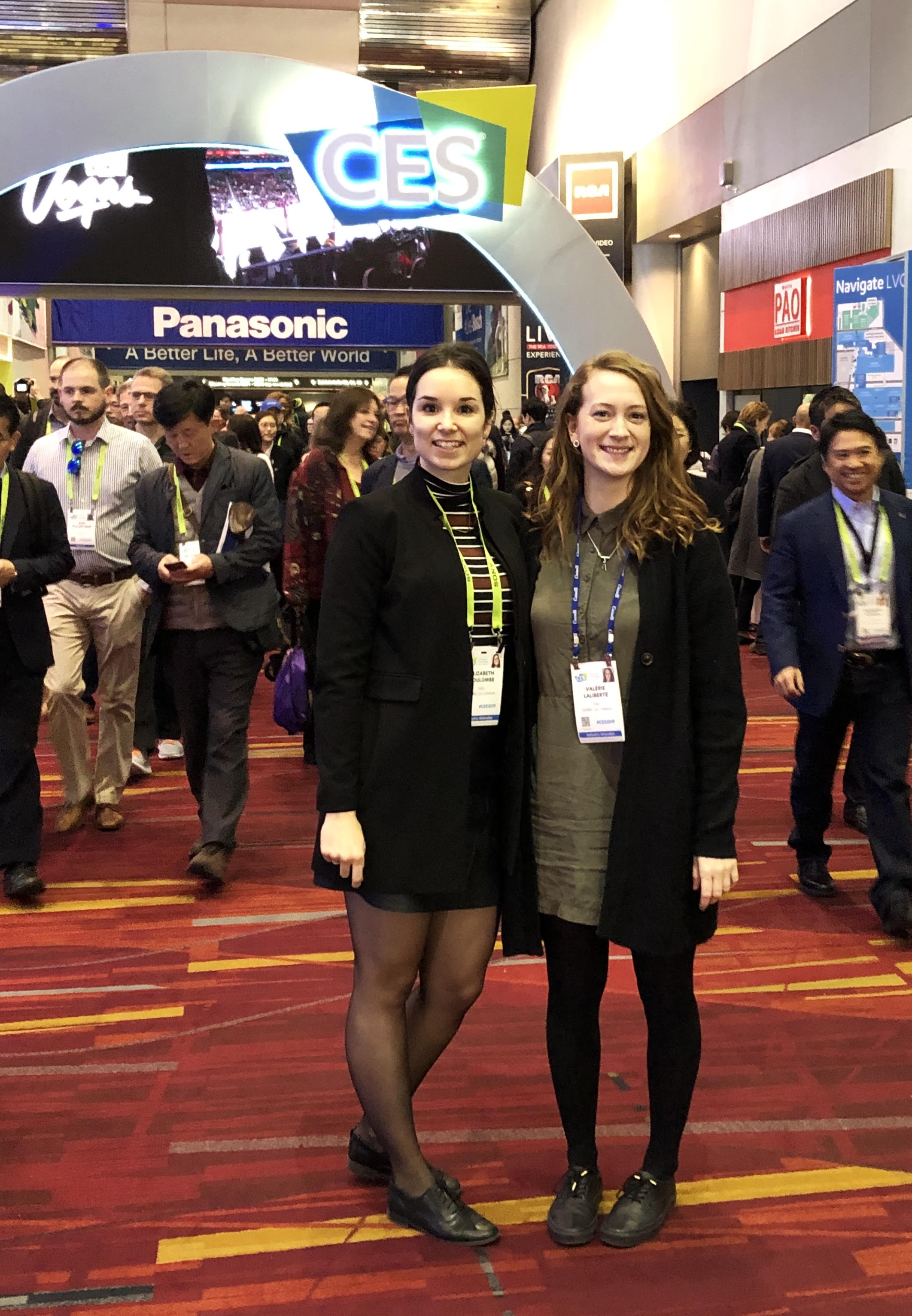 Elizabeth et Valérie au Consumer Electronic Show à Las Vegas