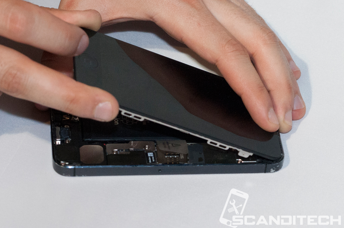 iPhone 5S/5C battery replacement guide - Reinstalling front assembly